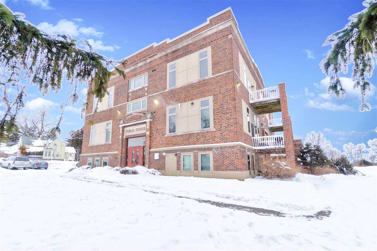 251 Vine Street, Unit 104 Riverside, IA 52327 - Photo 32 of 36 Gallery Image 32