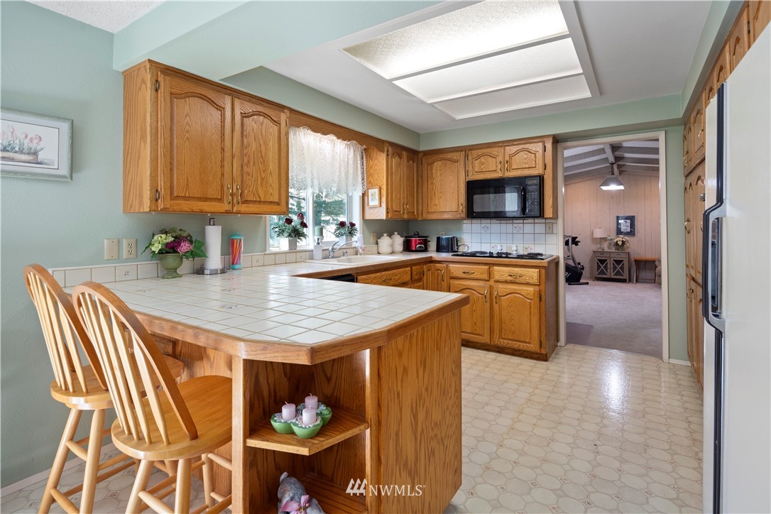 495 East Hemmi Road Lynden, WA 98264 - Photo 11 of 29 Gallery Image 11