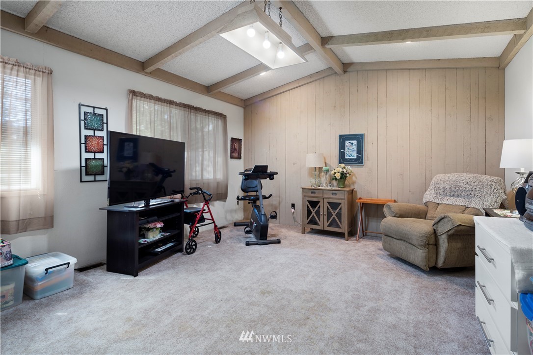 495 East Hemmi Road Lynden, WA 98264 - Photo 13 of 29 Gallery Image 13