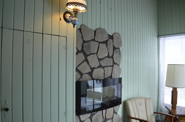 $184,900 | 209 North Lake Street, Syracuse, IN 46567