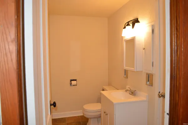 $184,900 | 209 North Lake Street, Syracuse, IN 46567