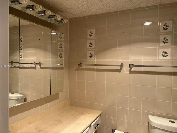 $2,000 | 3651 Environ Boulevard, Unit 256, Lauderhill, FL 33319