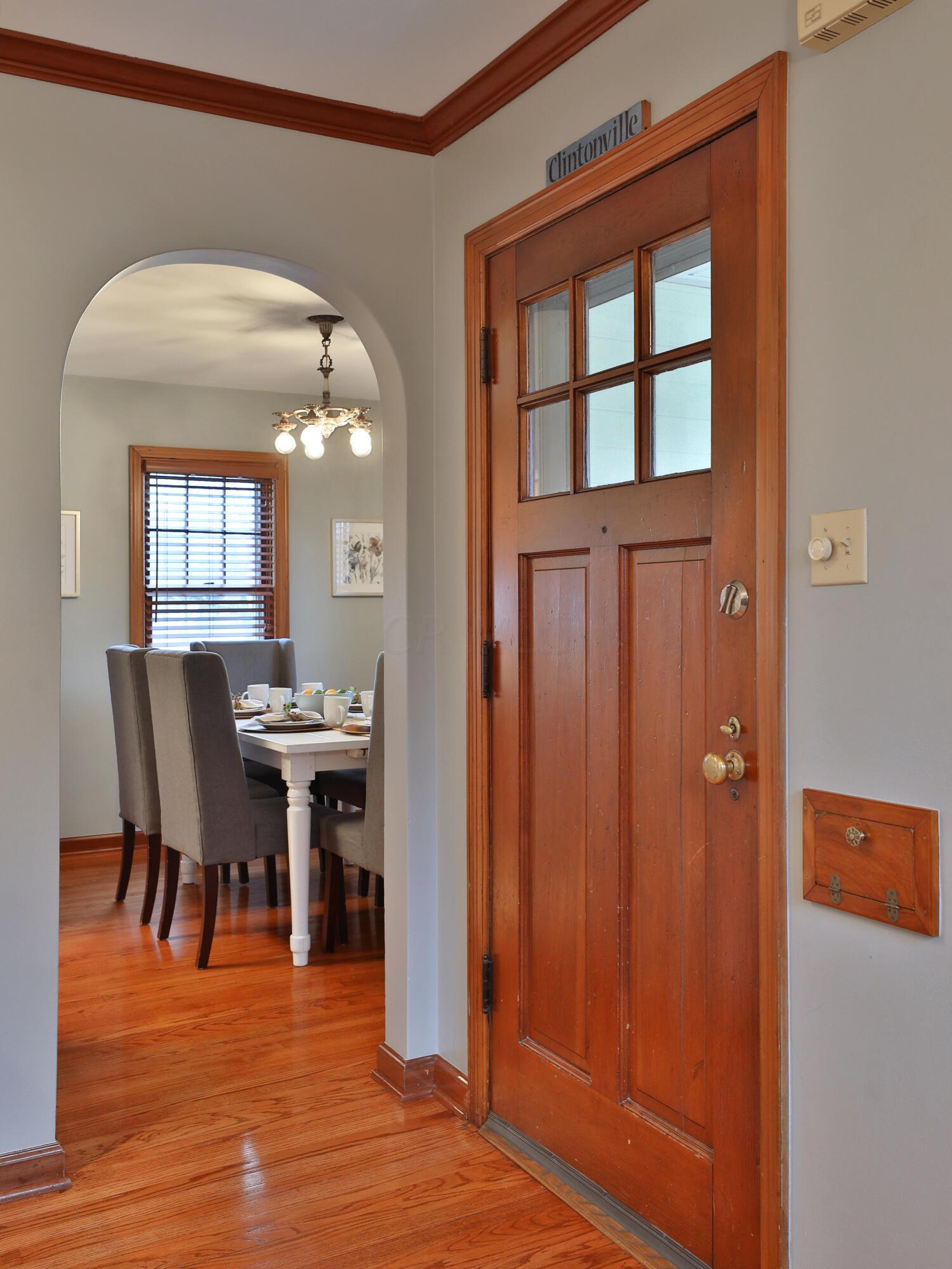 630 Garden Road Columbus, OH 43214 - Photo 4 of 41 Entry