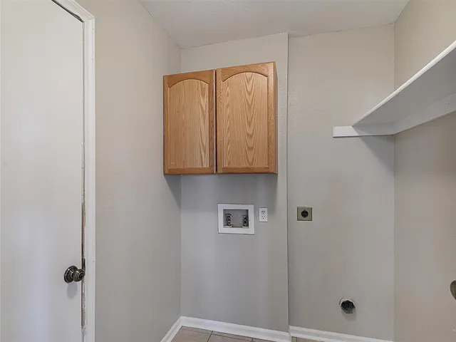 $339,900 | 415 Creekmeadow Lane, Lewisville, TX 75067