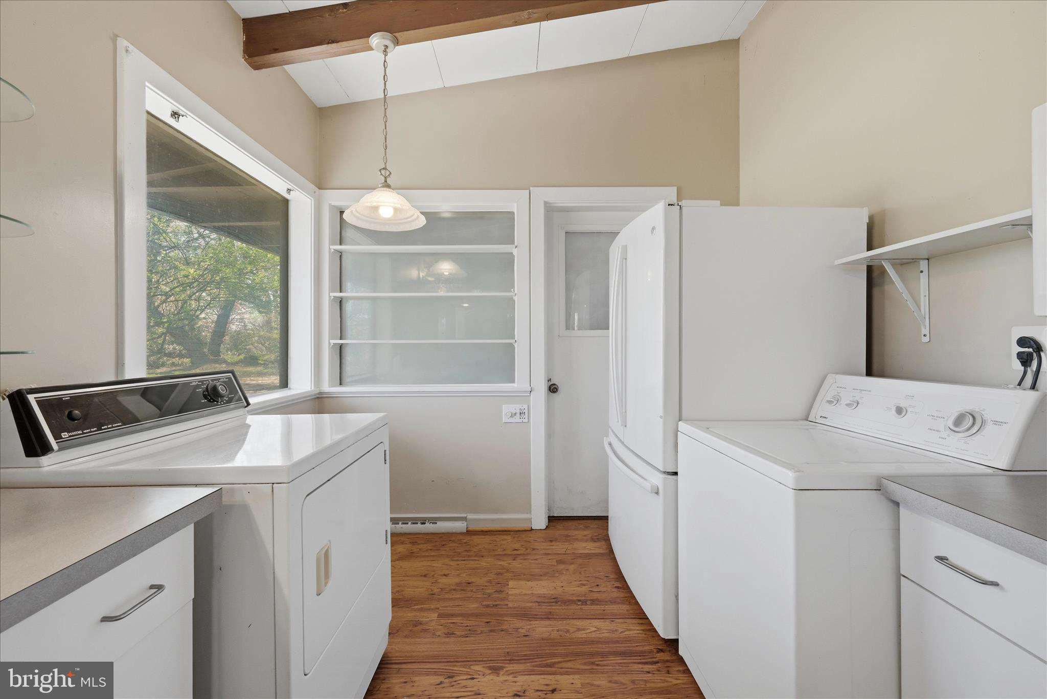 2517 5 Points Road Marshall, VA 20115 - Photo 21 of 145 En Suite Laundry Area