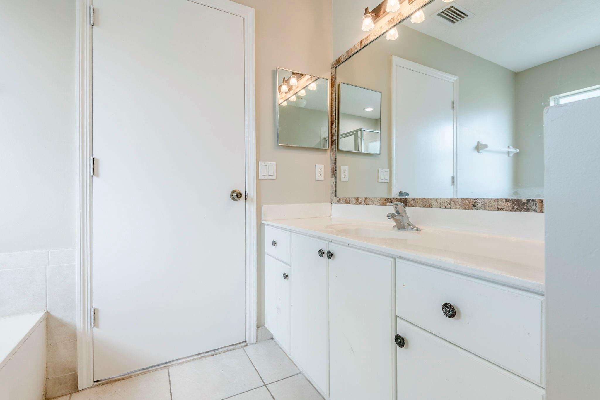 21926 Southwest 88th Path Cutler Bay, FL 33190 - Photo 31 of 42 Photo 31