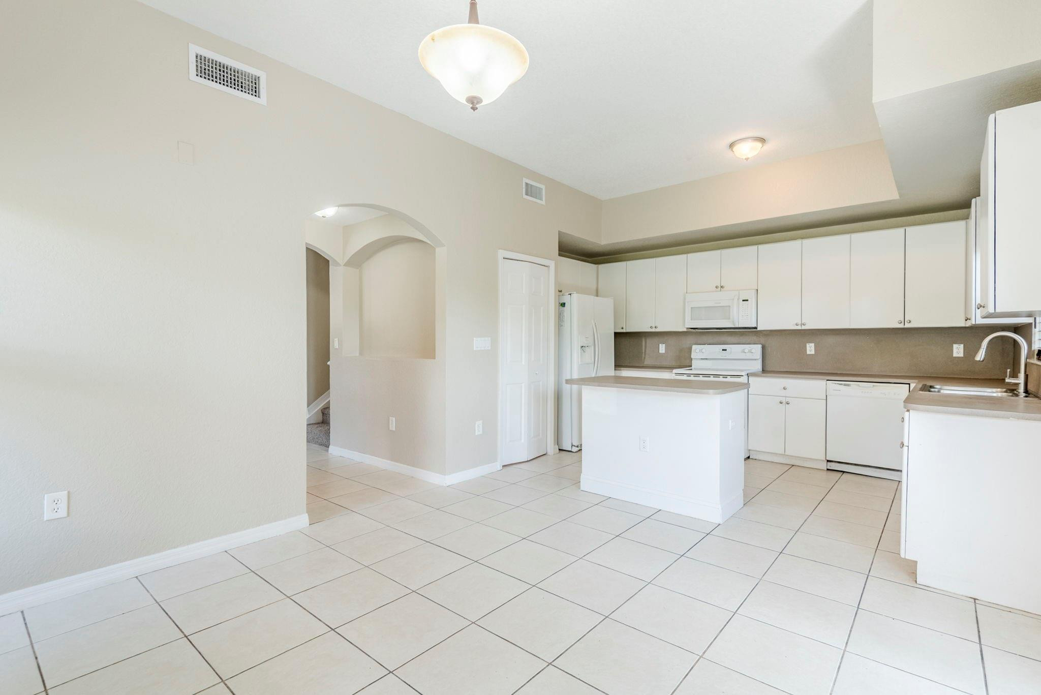 21926 Southwest 88th Path Cutler Bay, FL 33190 - Photo 7 of 42 Photo 7