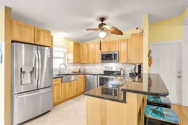 $989,000 | 3633 Blue Lagoon Street, Big Pine Key, FL 33043