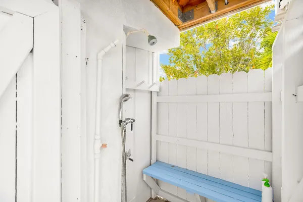 $989,000 | 3633 Blue Lagoon Street, Big Pine Key, FL 33043