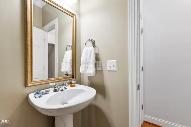 $2,300 | 222 Ashton Hall Lane, Raleigh, NC 27609