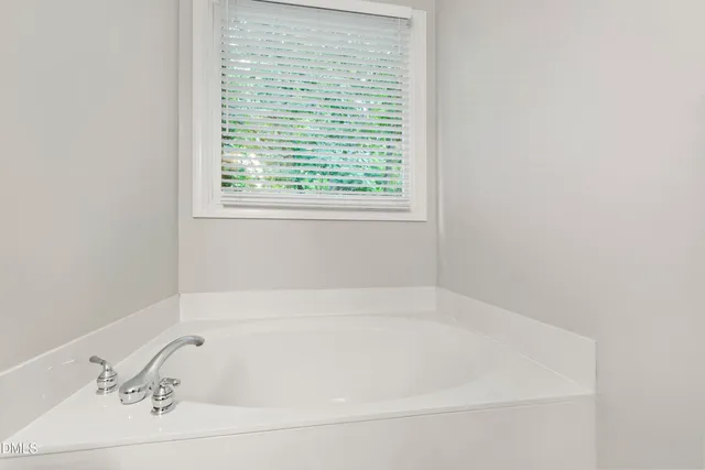 $2,300 | 222 Ashton Hall Lane, Raleigh, NC 27609