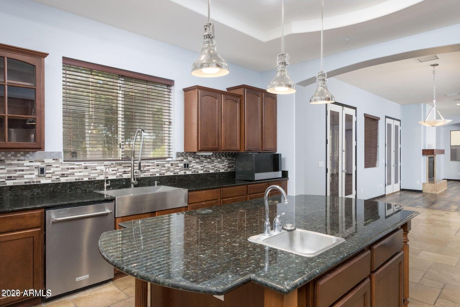 4610 West Coplen Farms Road Laveen, AZ 85339 - Photo 16 of 37 Kitchen4