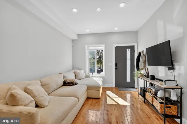 $2,545 | 427 West Norris Street, Philadelphia, PA 19122