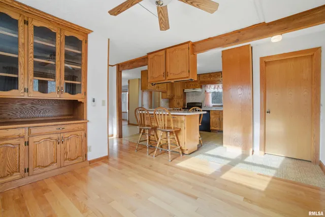 $299,900 | 209 East Alconbury Road, Metamora, IL 61548