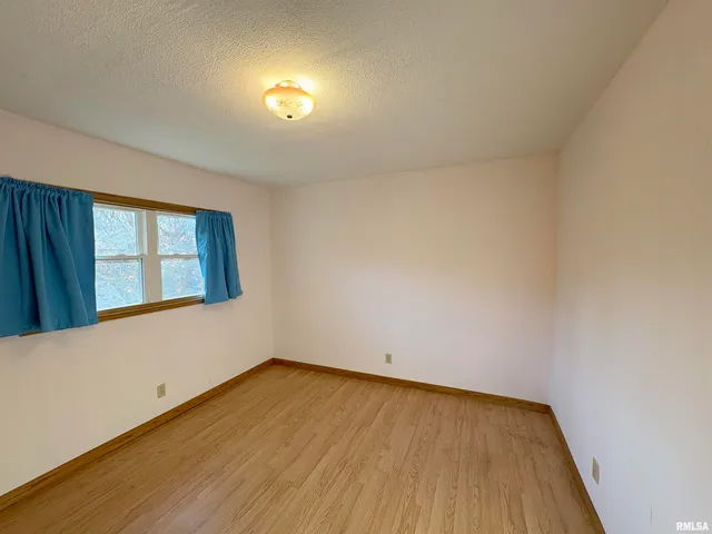 $299,900 | 209 East Alconbury Road, Metamora, IL 61548