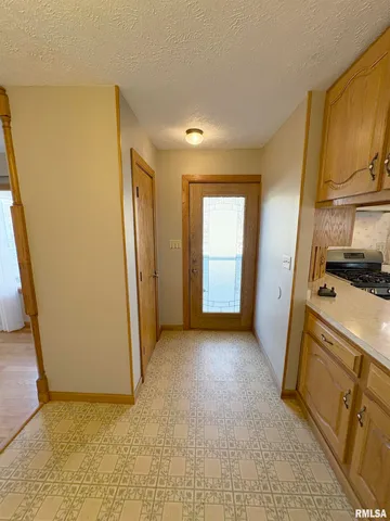 $299,900 | 209 East Alconbury Road, Metamora, IL 61548