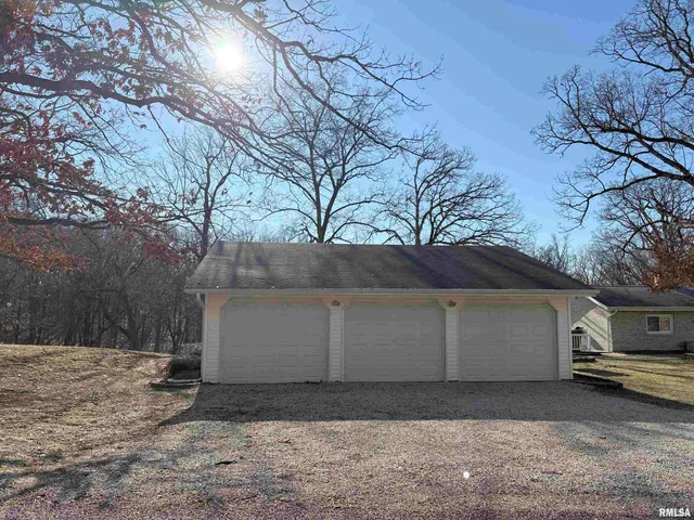 $299,900 | 209 East Alconbury Road, Metamora, IL 61548