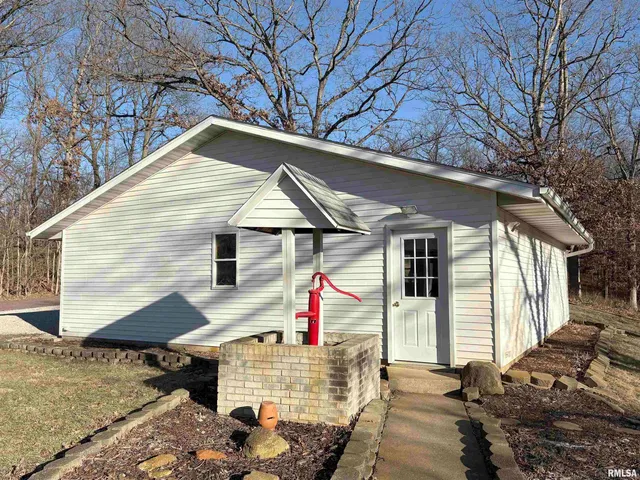 $299,900 | 209 East Alconbury Road, Metamora, IL 61548