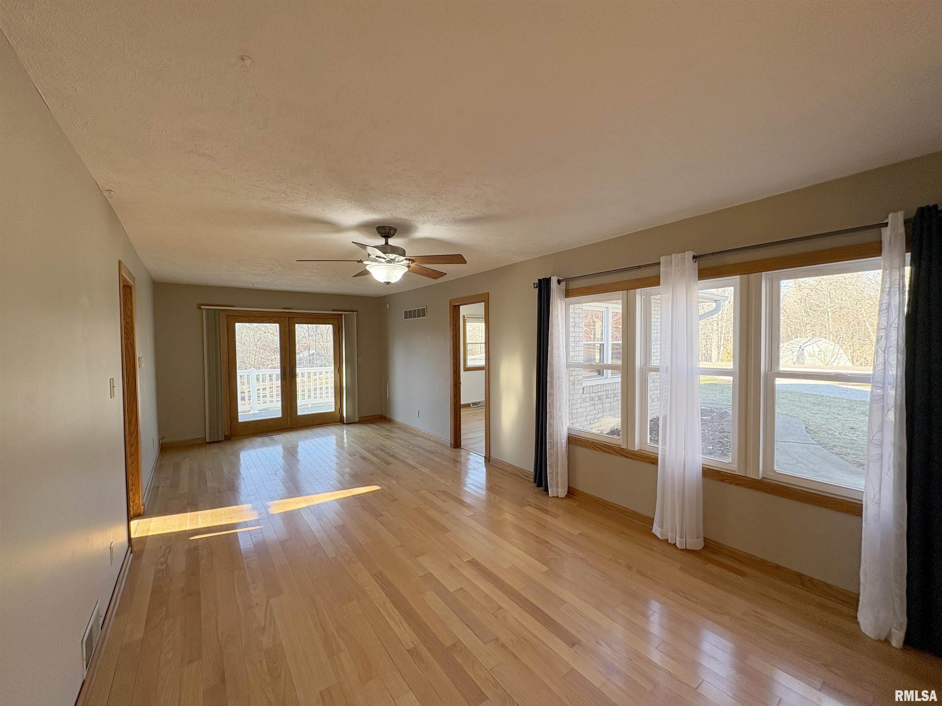 209 East Alconbury Road Metamora, IL 61548 - Photo 6 of 78