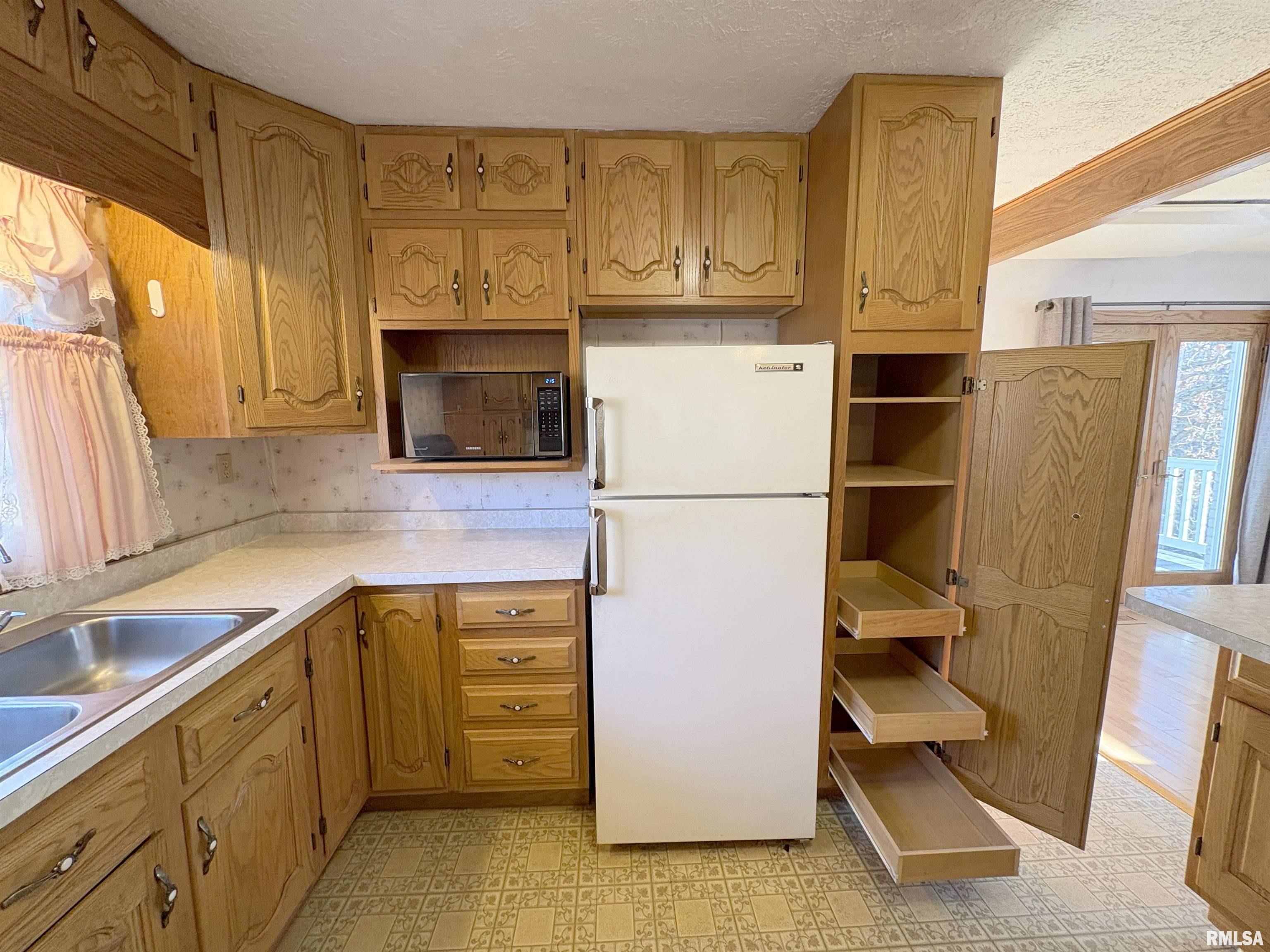 209 East Alconbury Road Metamora, IL 61548 - Photo 10 of 78