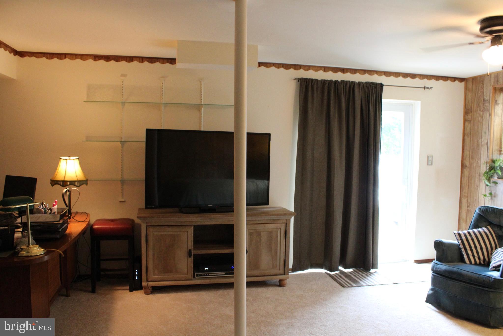 109 Contour Road Mount Airy, MD 21771 - Photo 22 of 26 Family Room