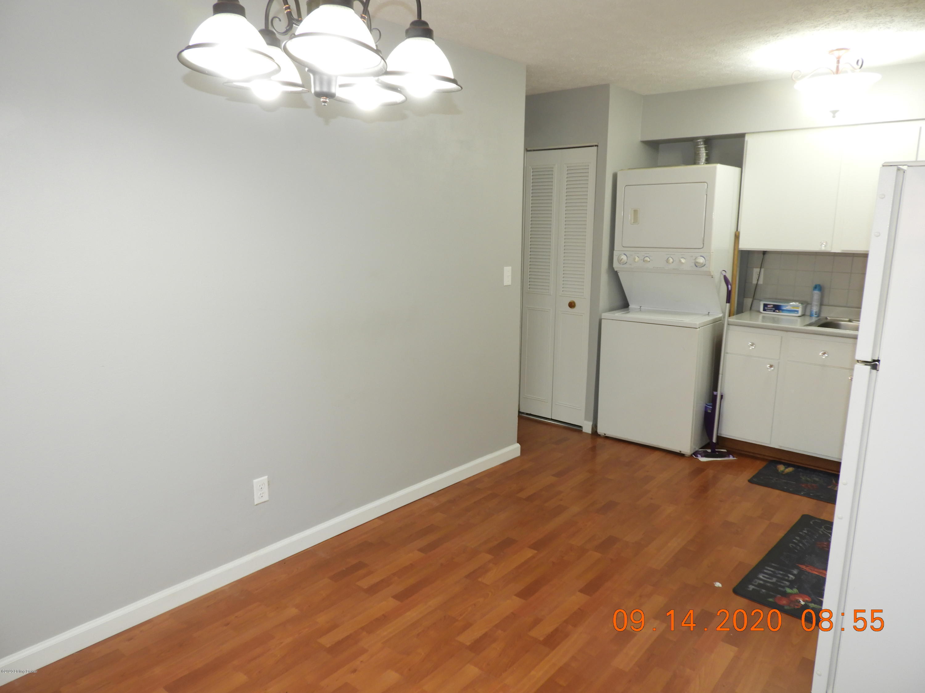 6602 Price Ln Road Louisville, KY 40229 - Photo 23 of 34 DSCN7057
