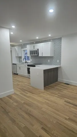 $3,800 | 146 Dolphin Avenue, Unit 1, Revere, MA 02151