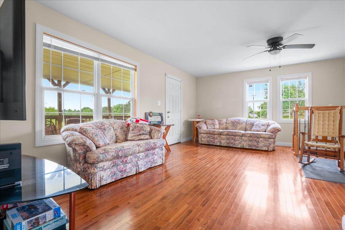181 Little Arthur Ridge Road East Bernstadt, KY 40729 - Photo 7 of 45 07-Living Room