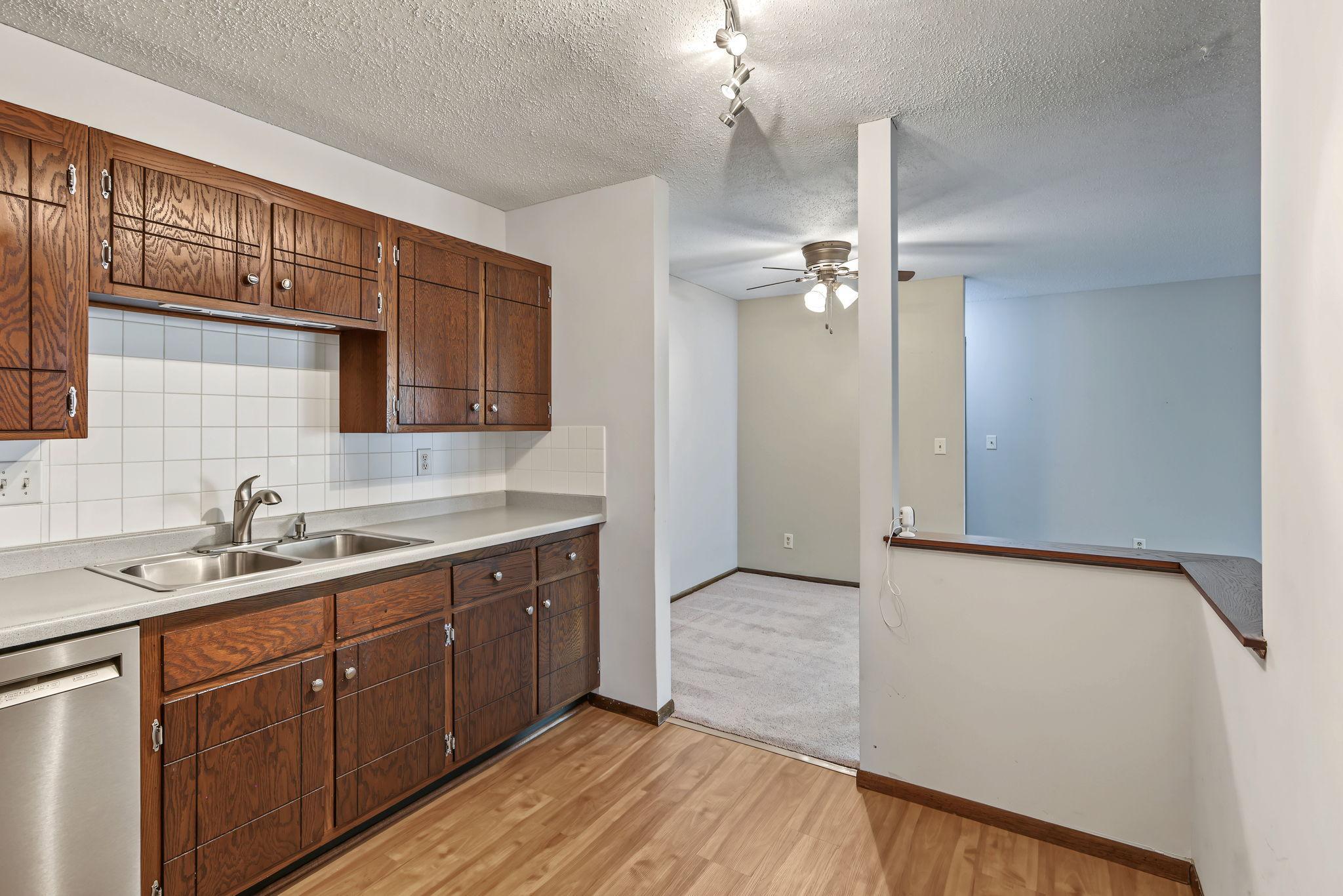 3916 Foss Road, Unit 104 St. Anthony, MN 55421 - Photo 11 of 29 Gallery Image 11