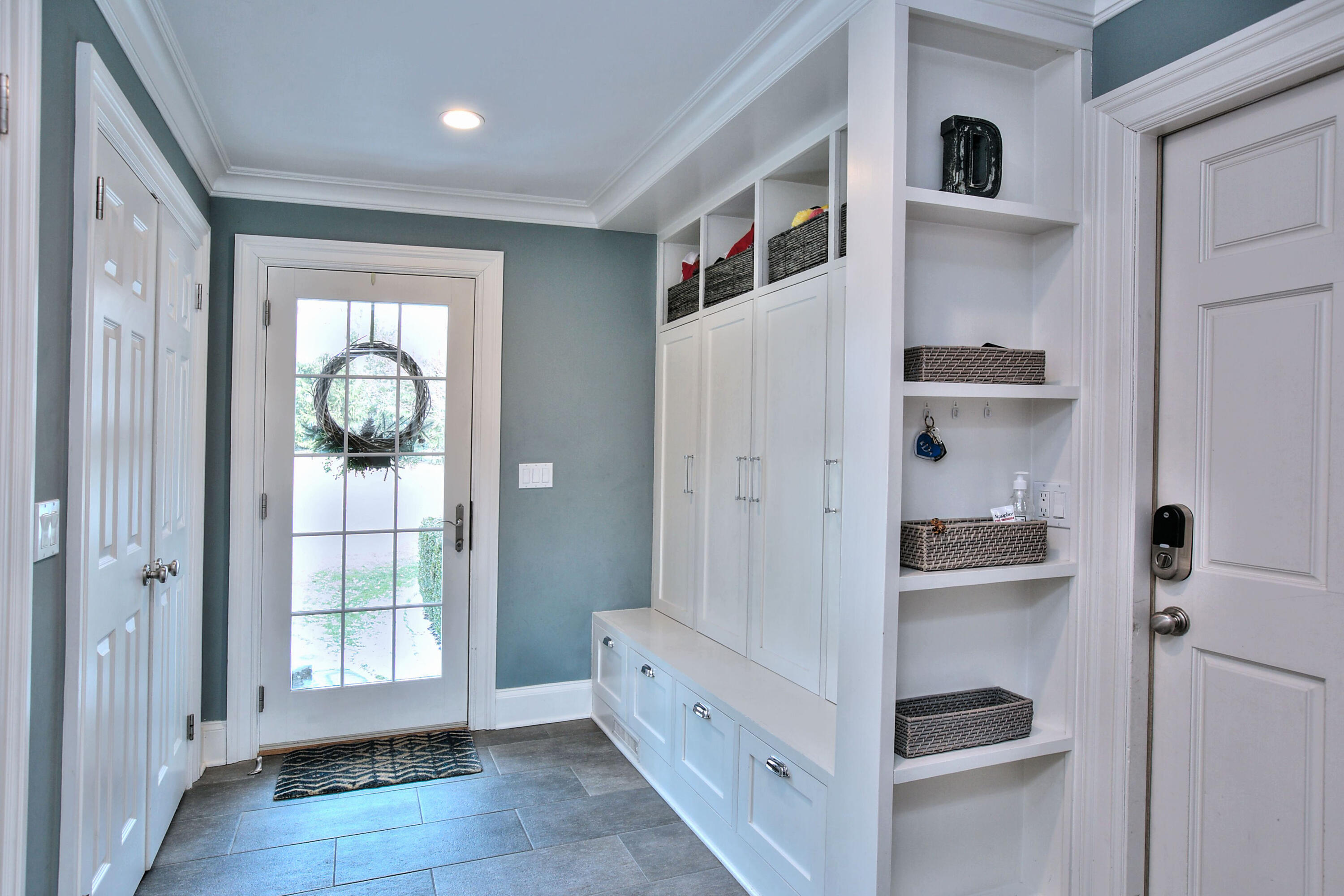 128 Dunning Road New Canaan, CT 06840 - Photo 30 of 49 a bathroom with a tub and shower