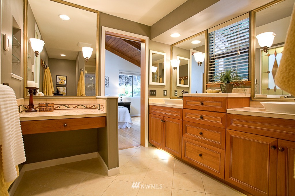 22118 4th Avenue Southeast Bothell, WA 98021 - Photo 13 of 25