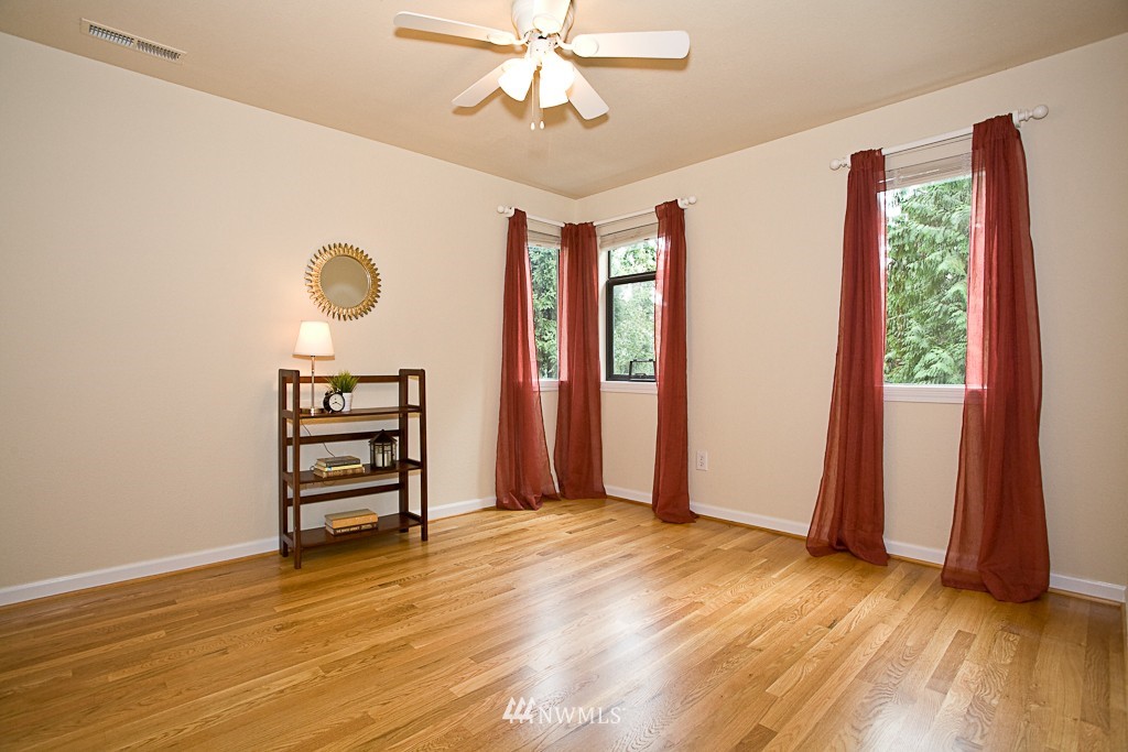 22118 4th Avenue Southeast Bothell, WA 98021 - Photo 15 of 25
