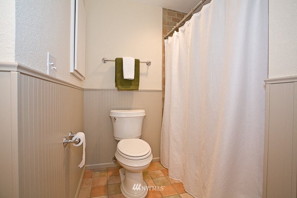 22118 4th Avenue Southeast Bothell, WA 98021 - Photo 17 of 25