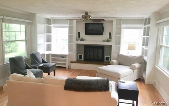12981 Spencer Road Milford, MI 48380 - Photo 5 of 17