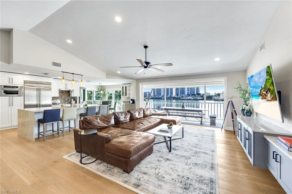 336 Oak Avenue Naples, FL 34108 - Photo 5 of 43