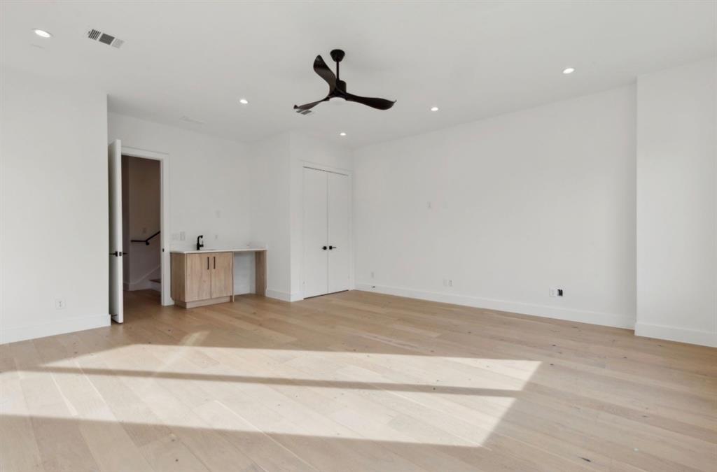 2333 Vagas Street Dallas, TX 75219 - Photo 12 of 19