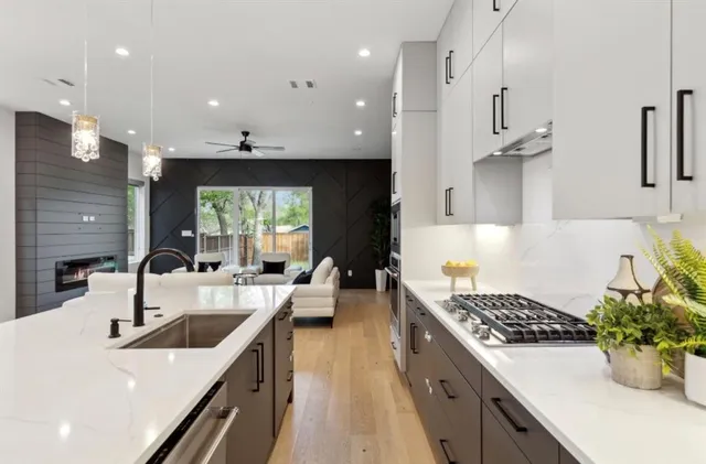 $5,200 | 2333 Vagas Street, Dallas, TX 75219