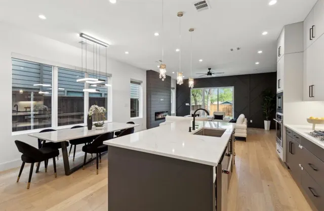 $5,200 | 2333 Vagas Street, Dallas, TX 75219