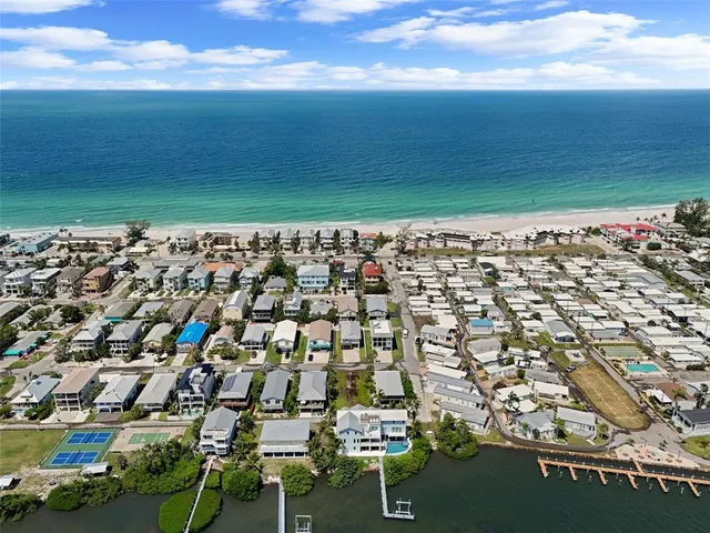 $1,500,000 | 2517 Avenue C, Bradenton Beach, FL 34217