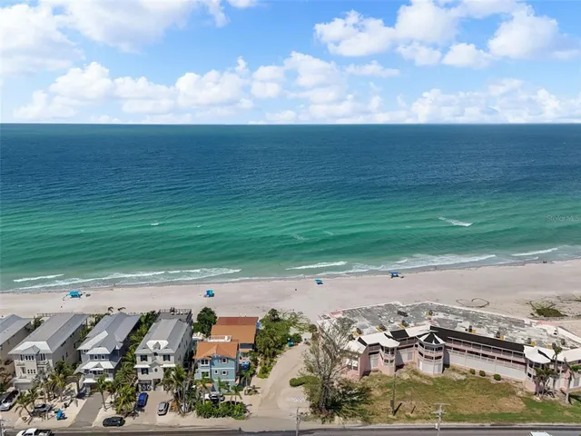 $1,500,000 | 2517 Avenue C, Bradenton Beach, FL 34217