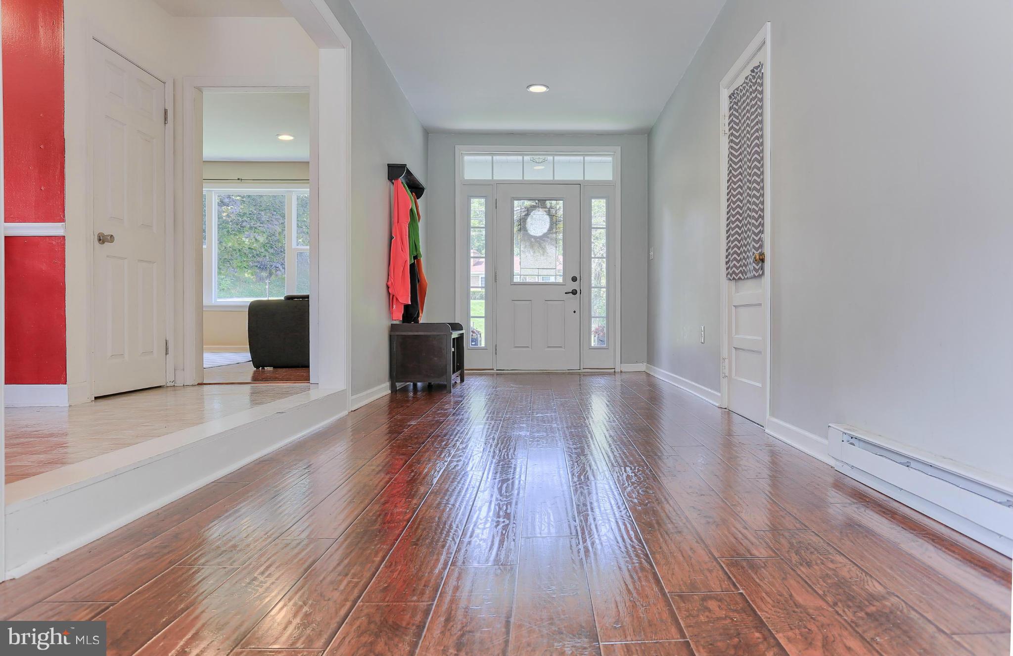 1043 Security Road Hagerstown, MD 21742 - Photo 11 of 29 Foyer