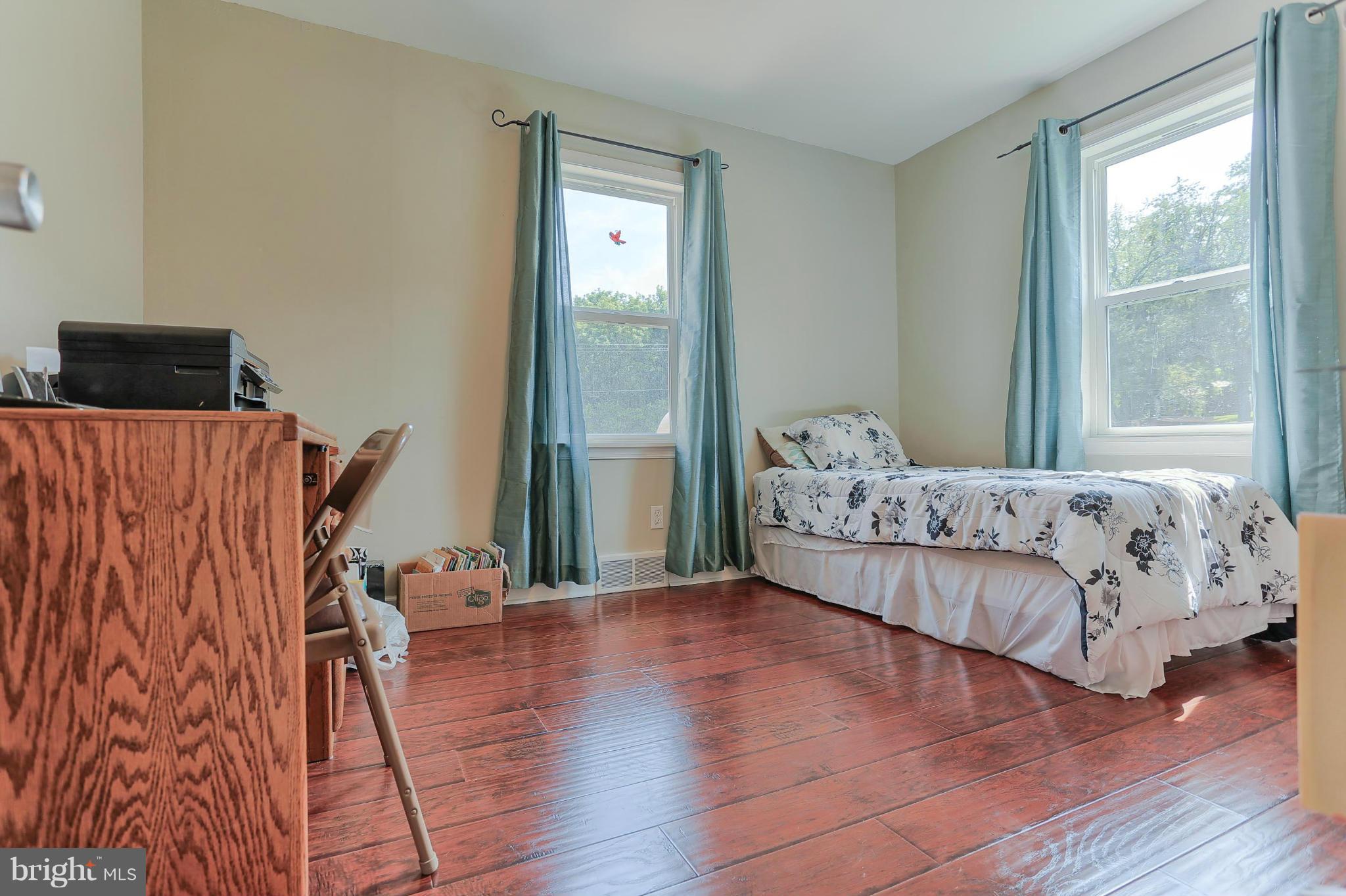 1043 Security Road Hagerstown, MD 21742 - Photo 17 of 29 Bedroom