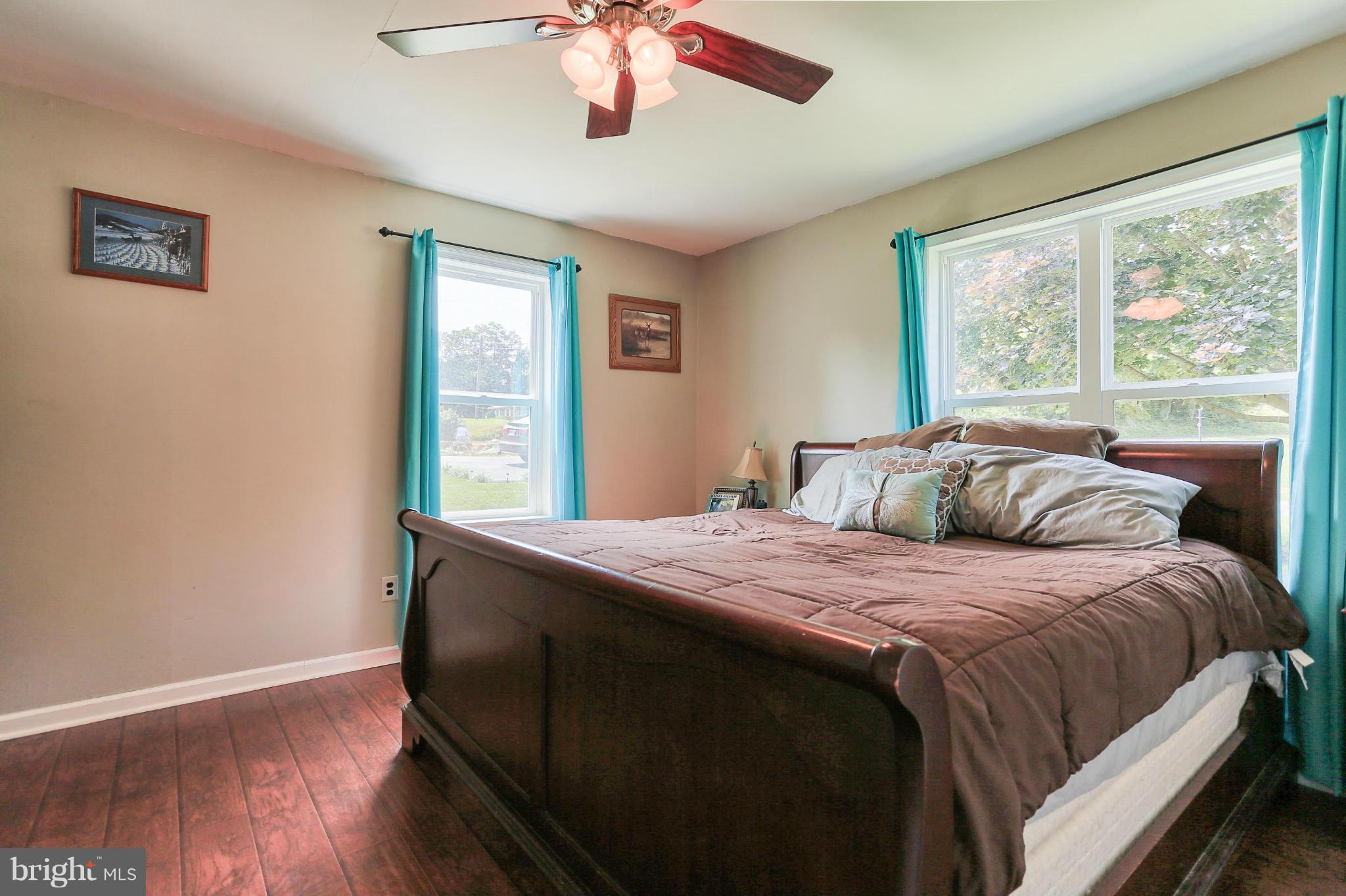 1043 Security Road Hagerstown, MD 21742 - Photo 18 of 29 Bedroom (Master)