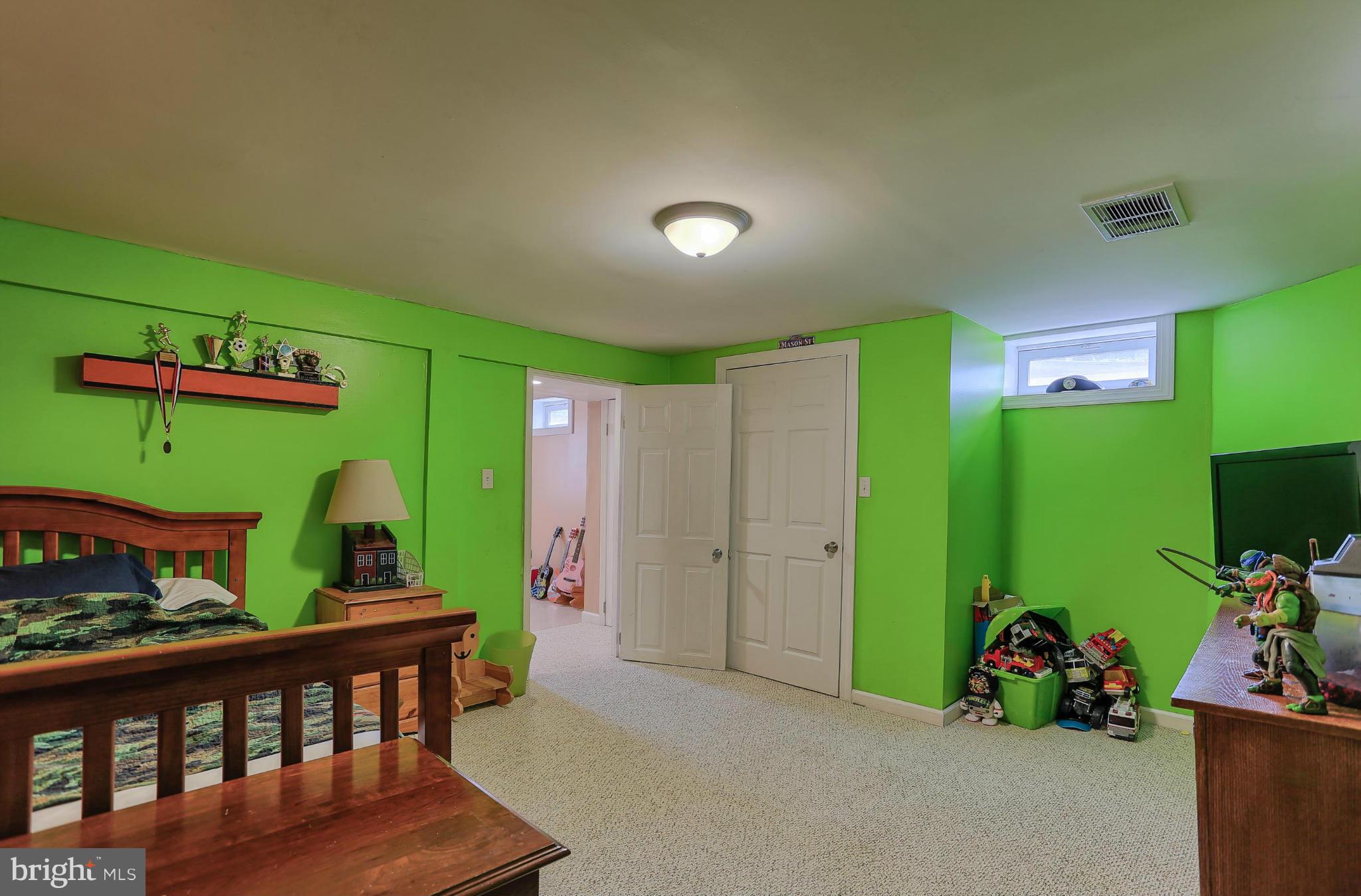 1043 Security Road Hagerstown, MD 21742 - Photo 25 of 29 Bedroom