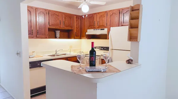 $1,400 | 25 Lake Vista Trail, Unit 204, Port St. Lucie, FL 34952