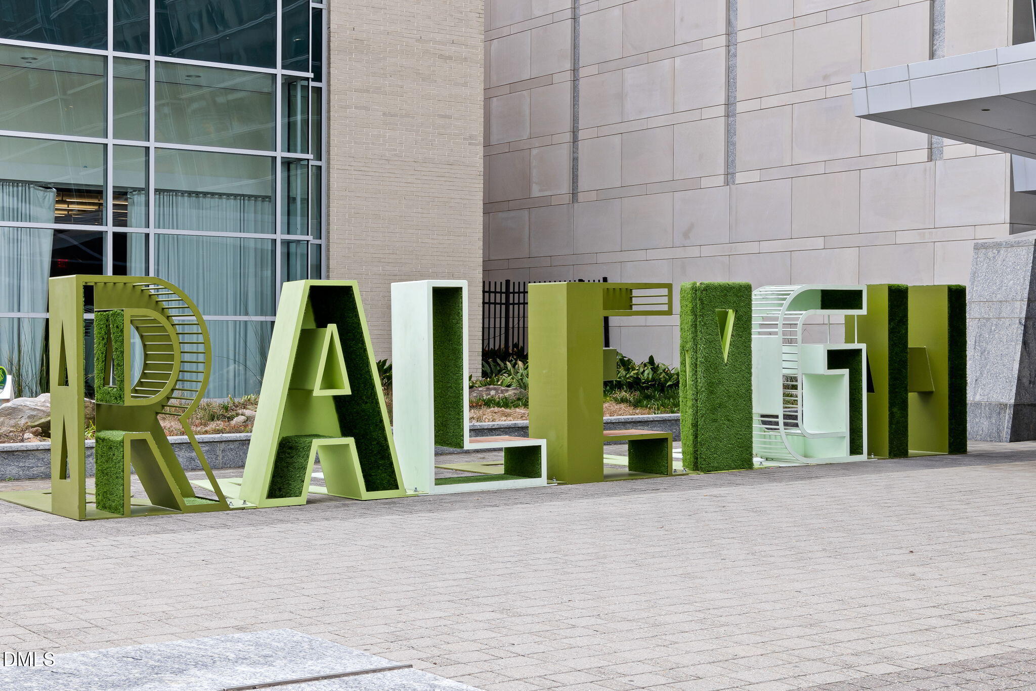 309 Bragg Street Raleigh, NC 27601 - Photo 52 of 55 66-web-or-mls-8-print-7K5A8248