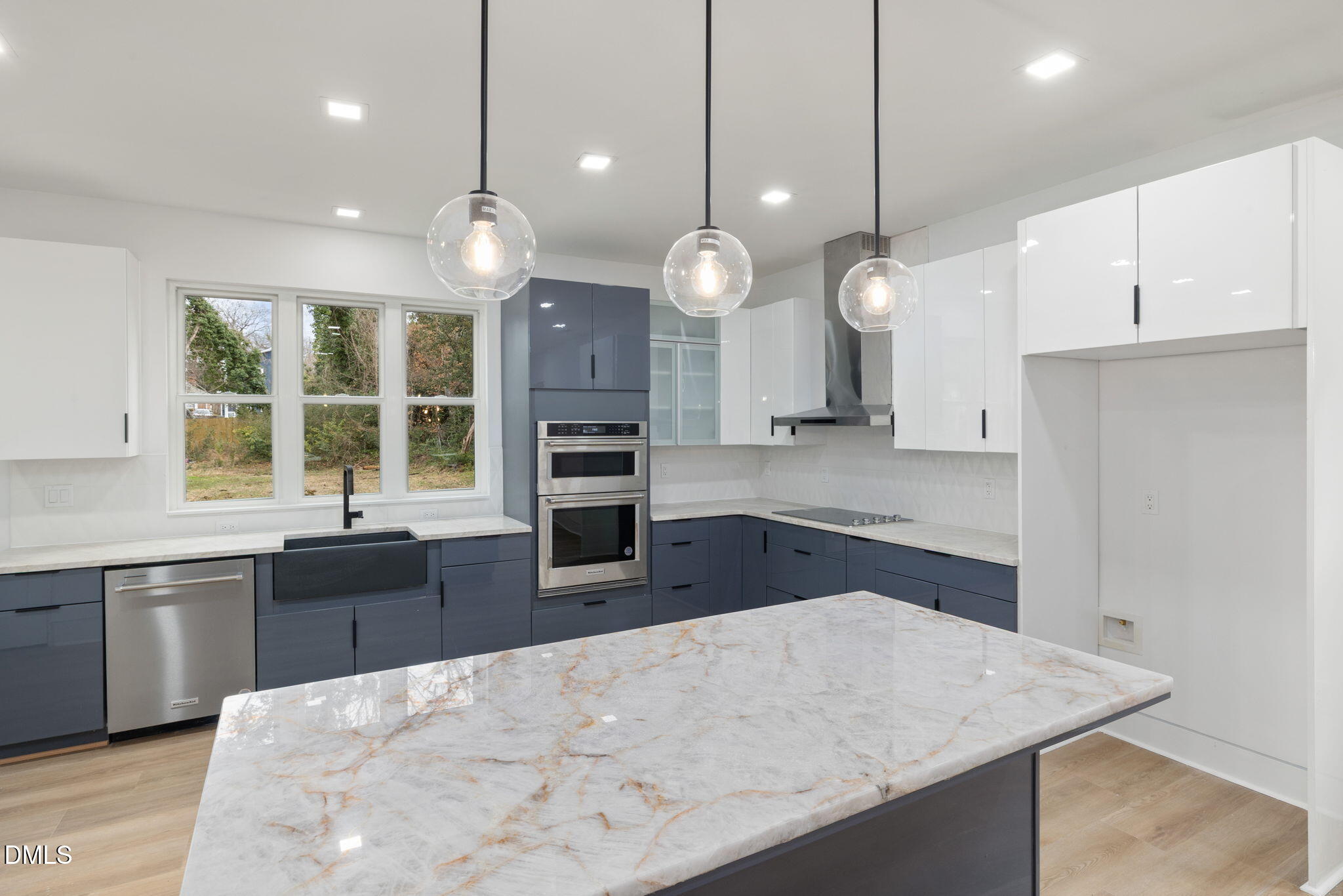 309 Bragg Street Raleigh, NC 27601 - Photo 8 of 55 30-web-or-mls-DX3A1465