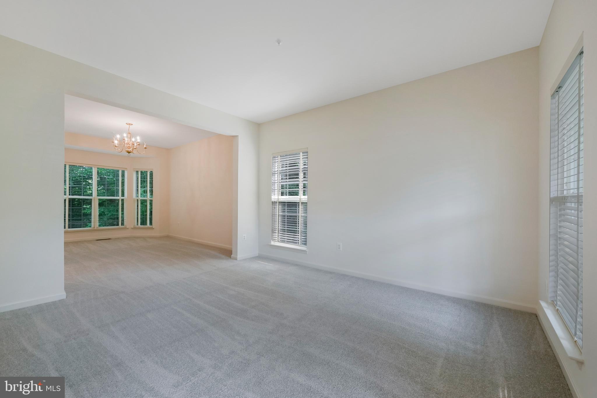 8008 Oat Ridge Court Bowie, MD 20715 - Photo 15 of 55 Living Room