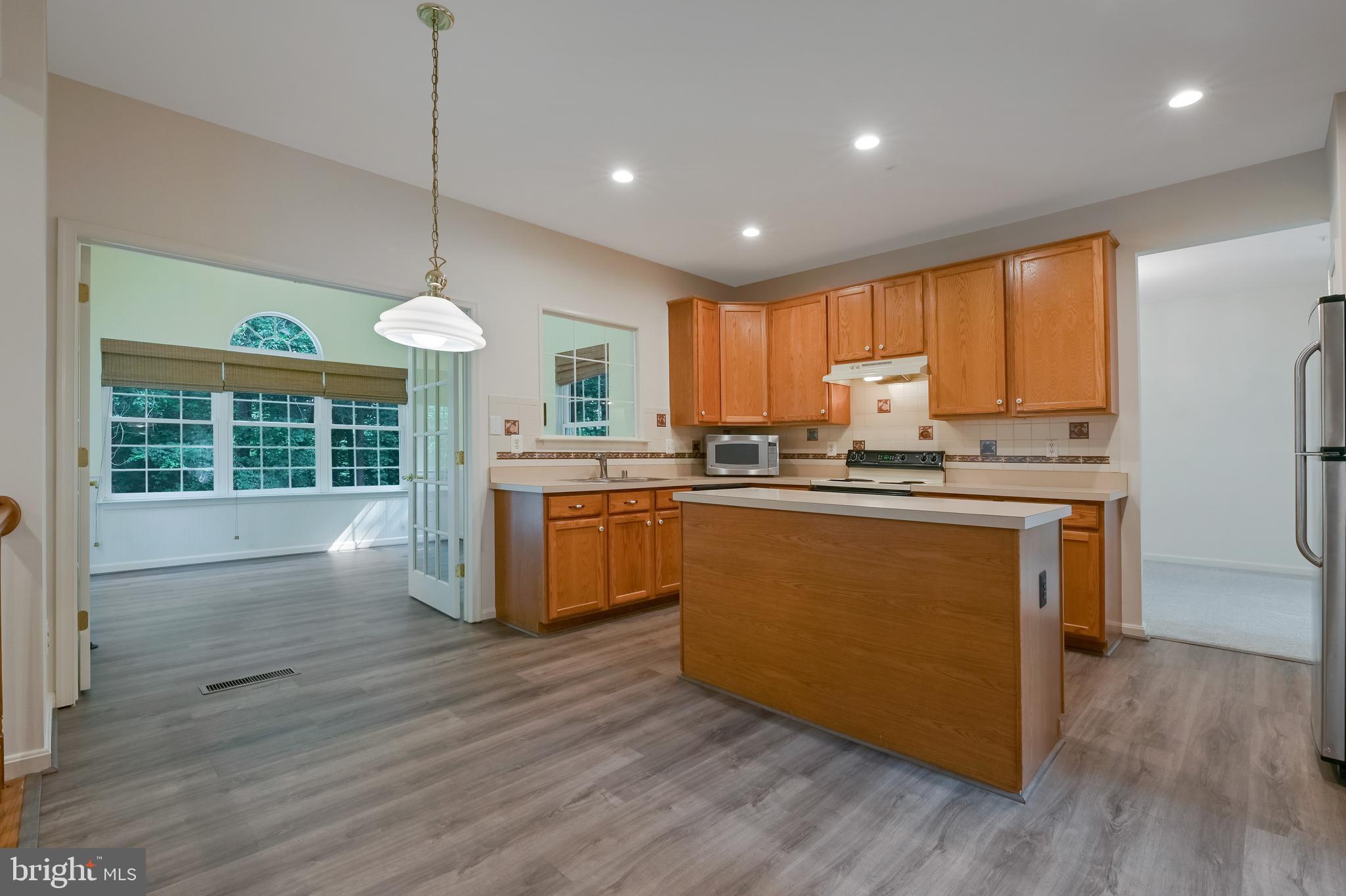 8008 Oat Ridge Court Bowie, MD 20715 - Photo 19 of 55 Kitchen
