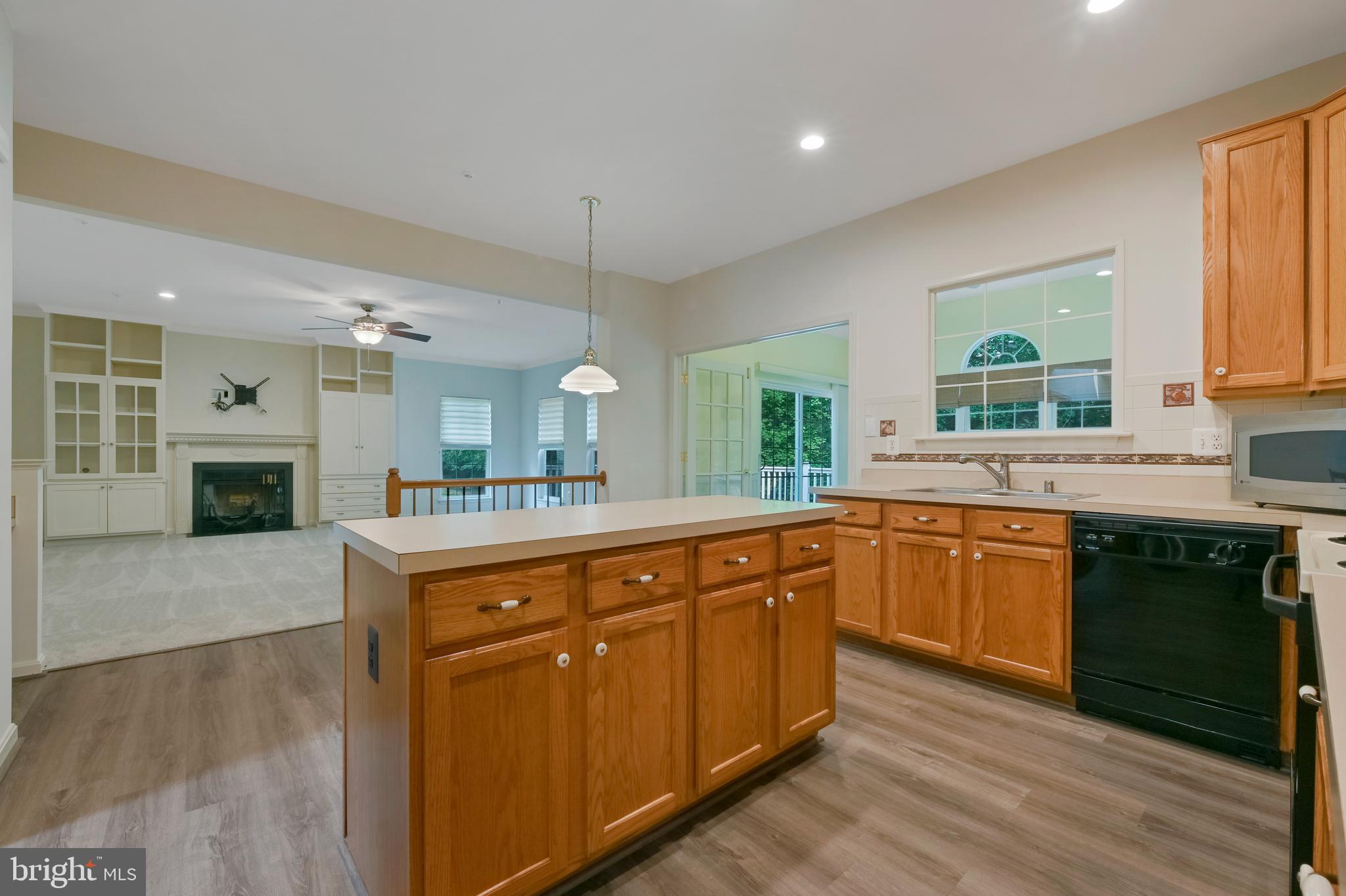 8008 Oat Ridge Court Bowie, MD 20715 - Photo 22 of 55 Kitchen